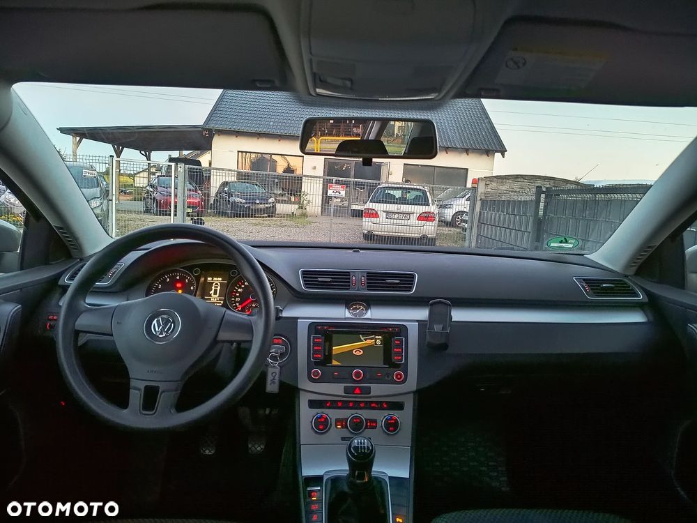 Volkswagen Passat 1.4 TSI BMT Comfortline - 10