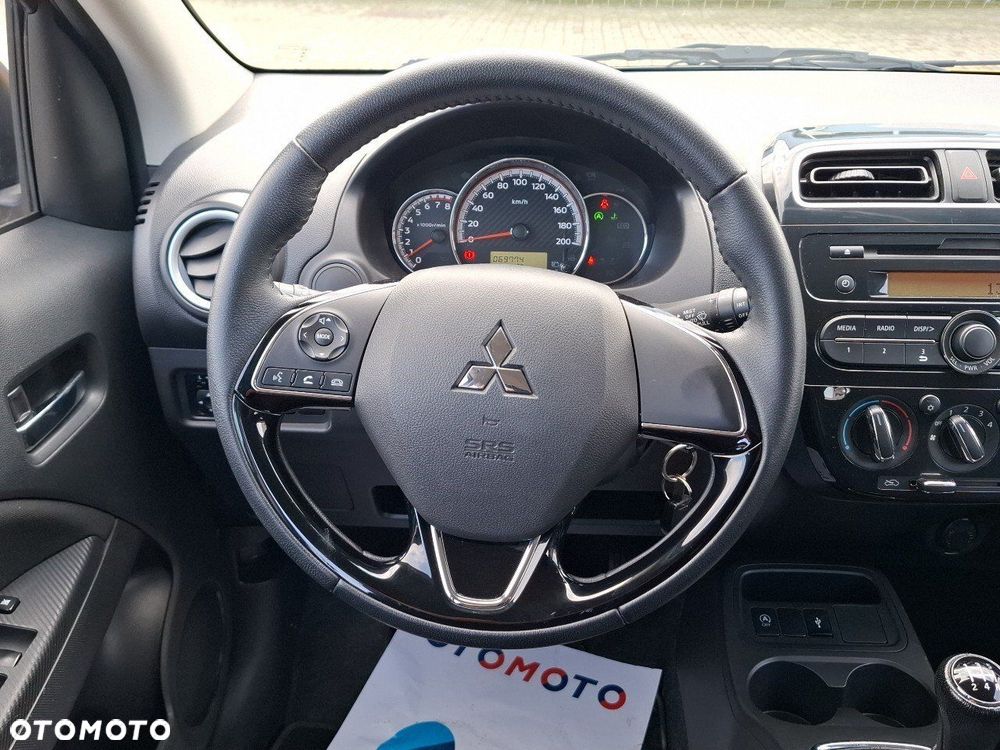 Mitsubishi Space Star 1.2 AS&G Invite - 9