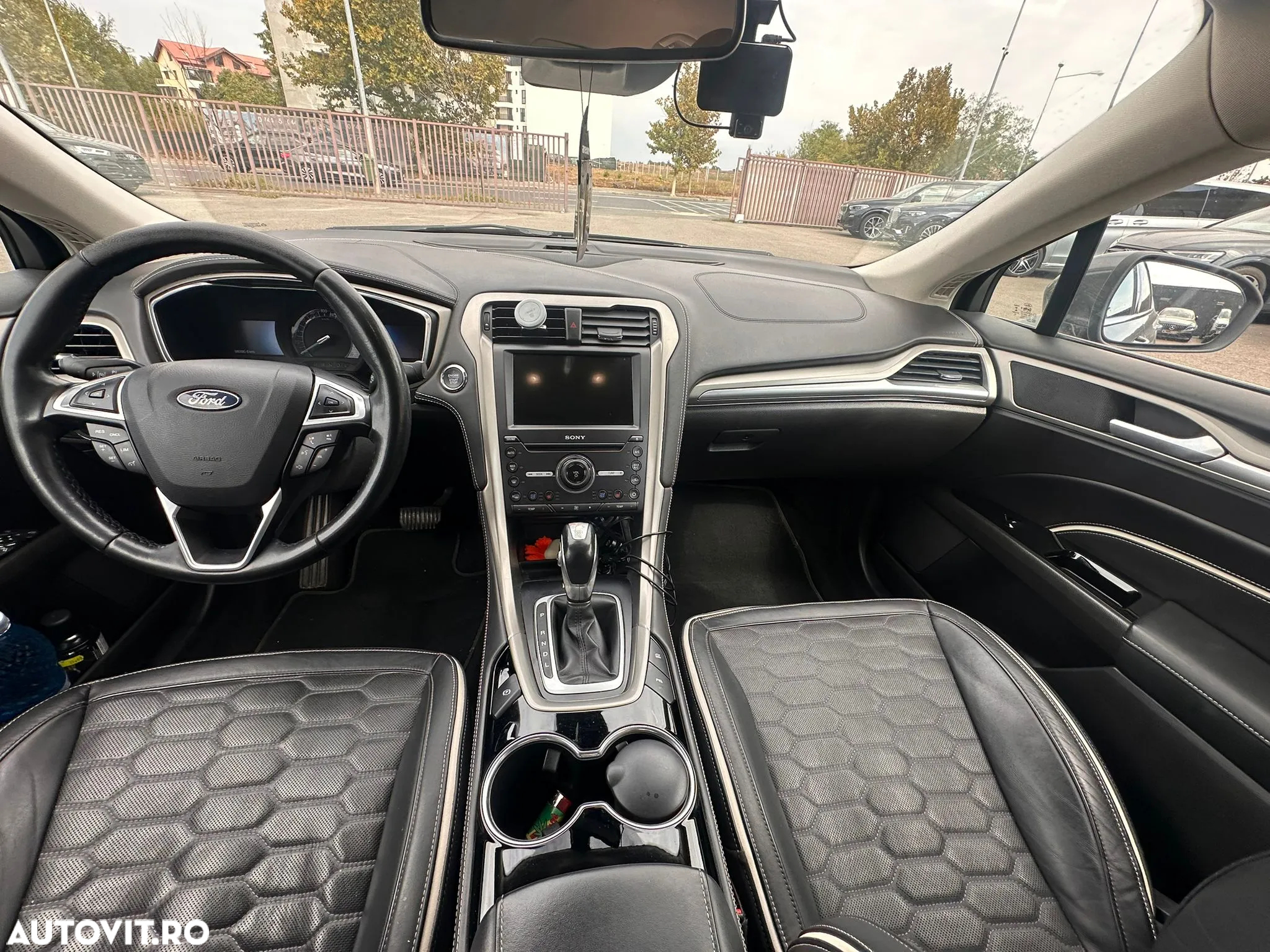 Ford Mondeo 2.0 HEV Vignale - 9