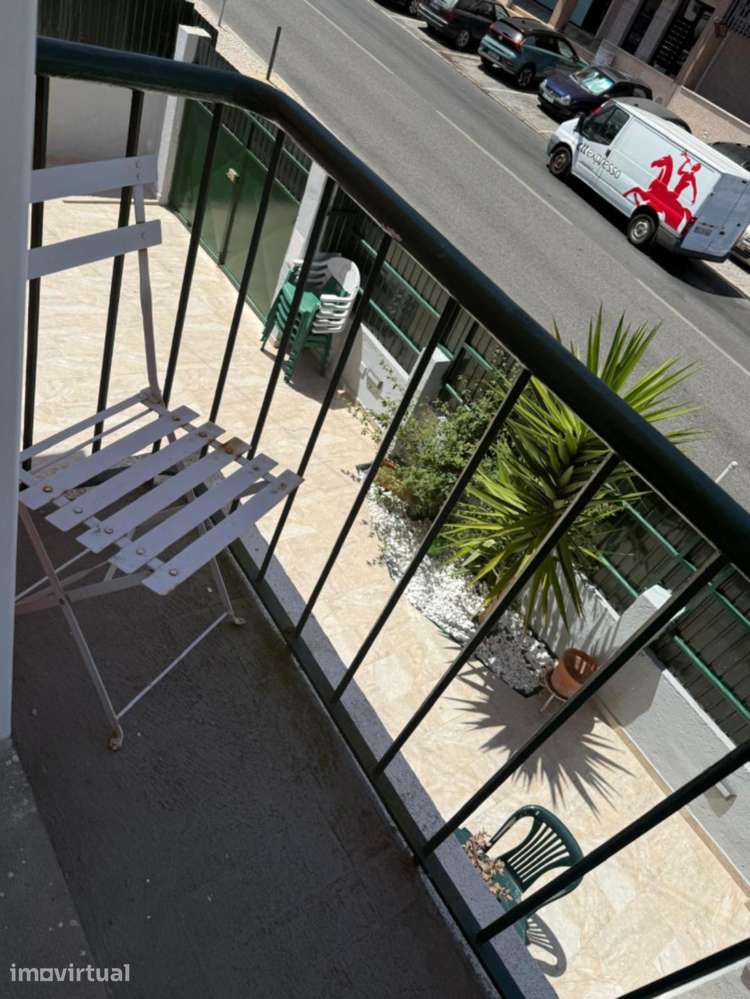 Quarto - localizado em Amadora Lisbon - Grande imagem: 5/26