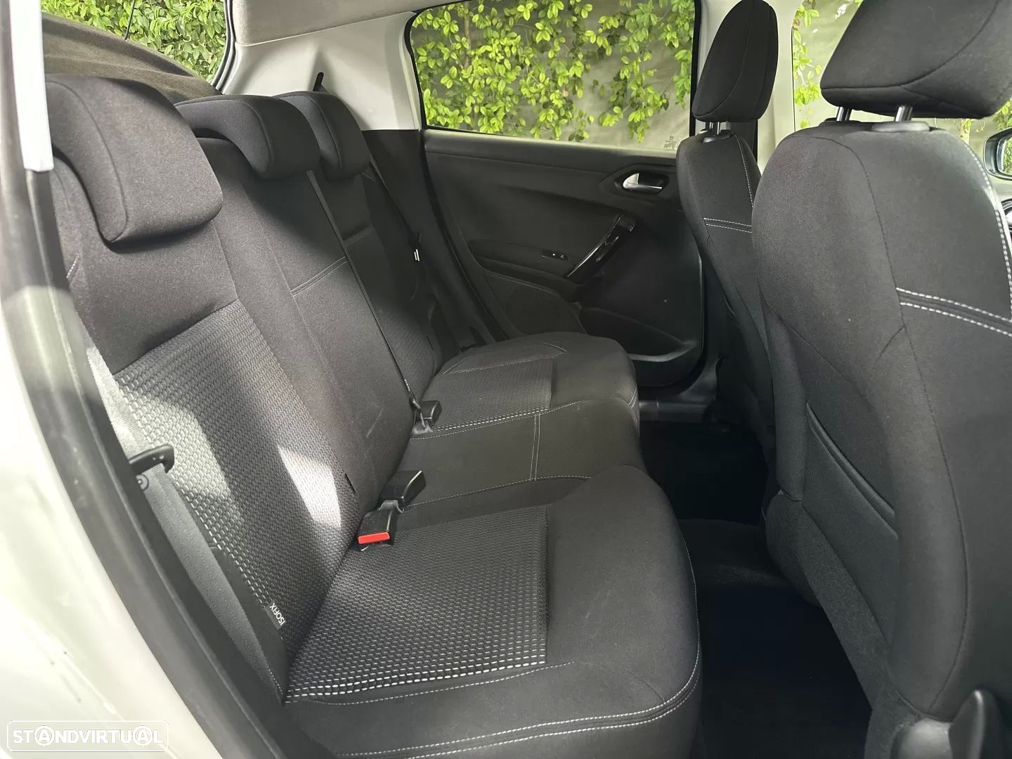 Peugeot 208 1.2 PureTech Allure EAT6 - 14