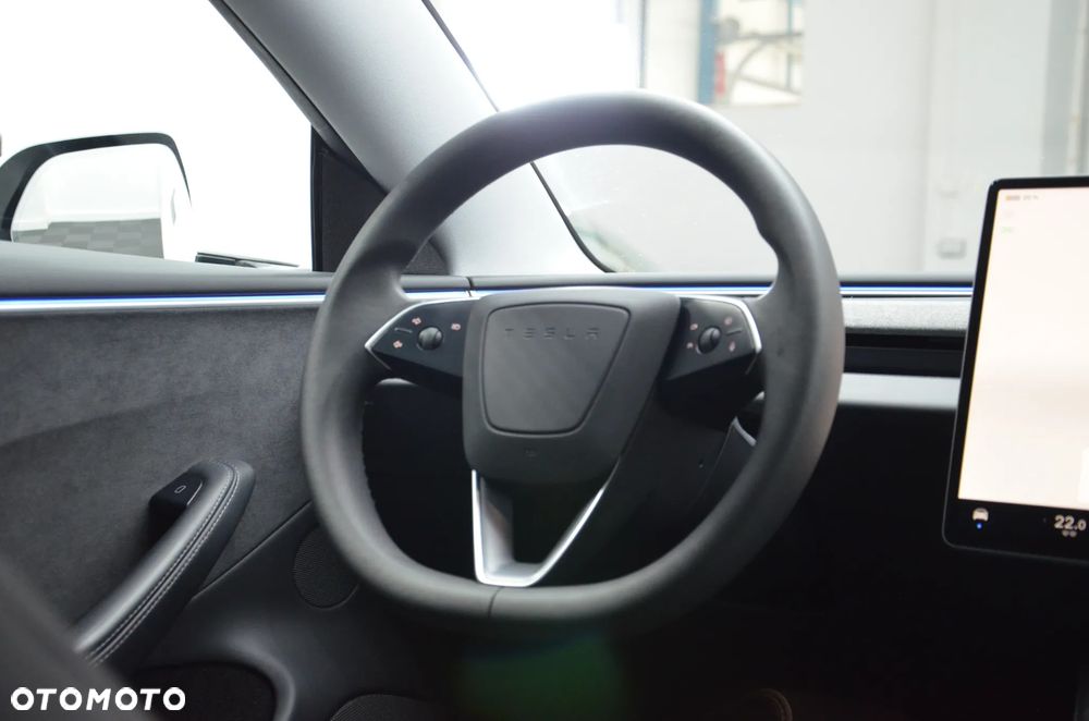 Tesla Model 3 Langstreckenbatterie Allradantrieb Dual Motor - 17