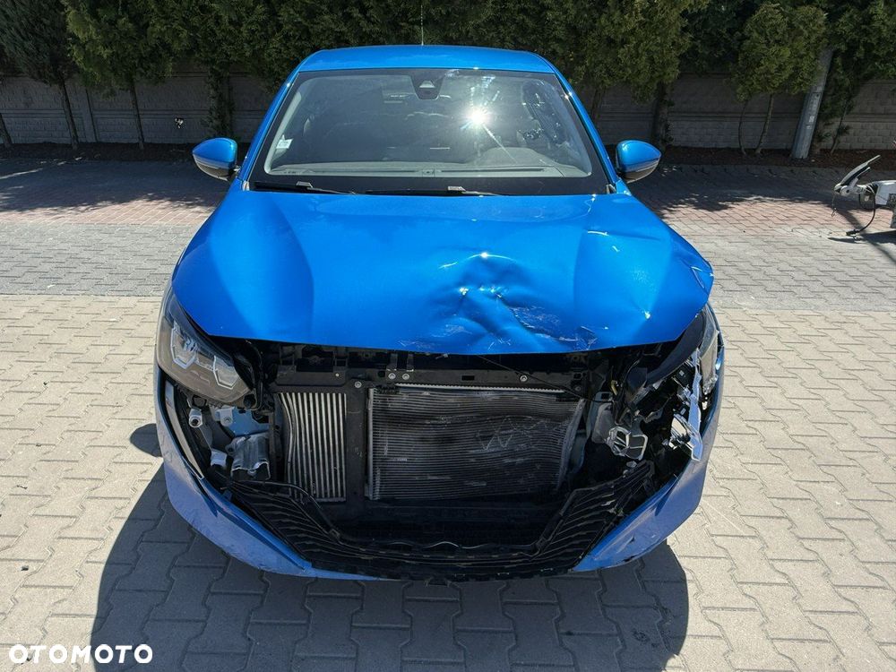Peugeot 208 - 5