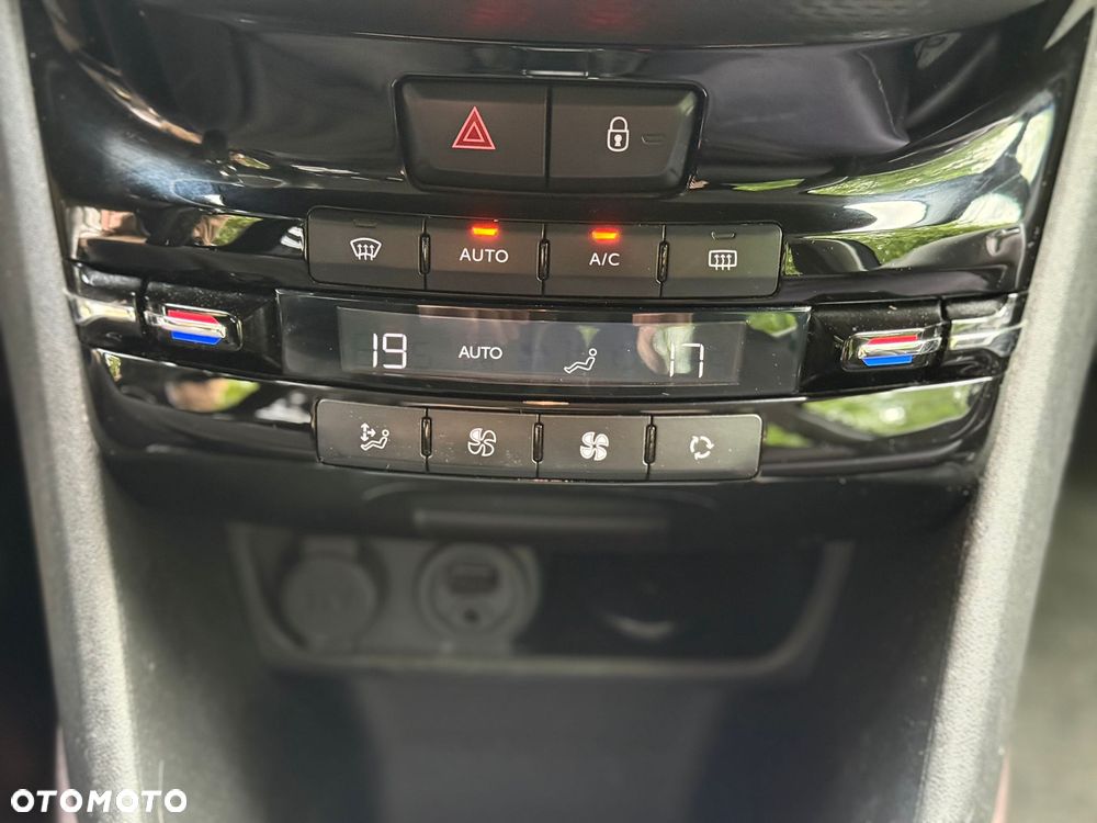 Peugeot 2008 1.6 VTi Active - 23