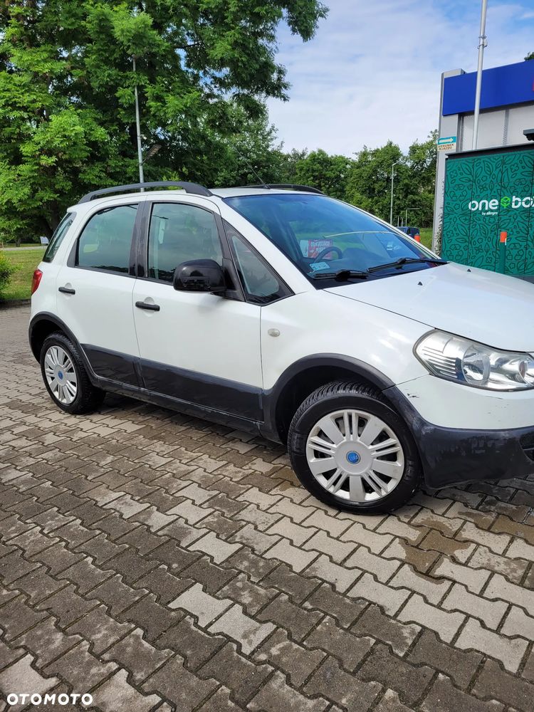 Fiat Sedici 1.9 Multijet DPF 4x4 Emotion - 1