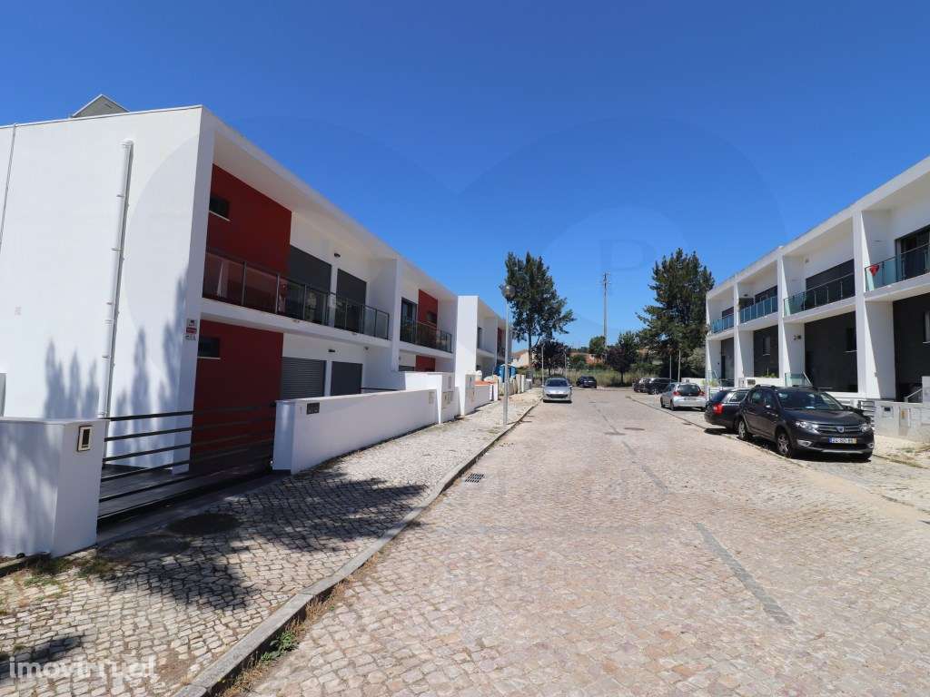 Em Construçao - Moradia Geminada em Caneças, 10 min. de Lisboa - Grande imagem: 4/10
