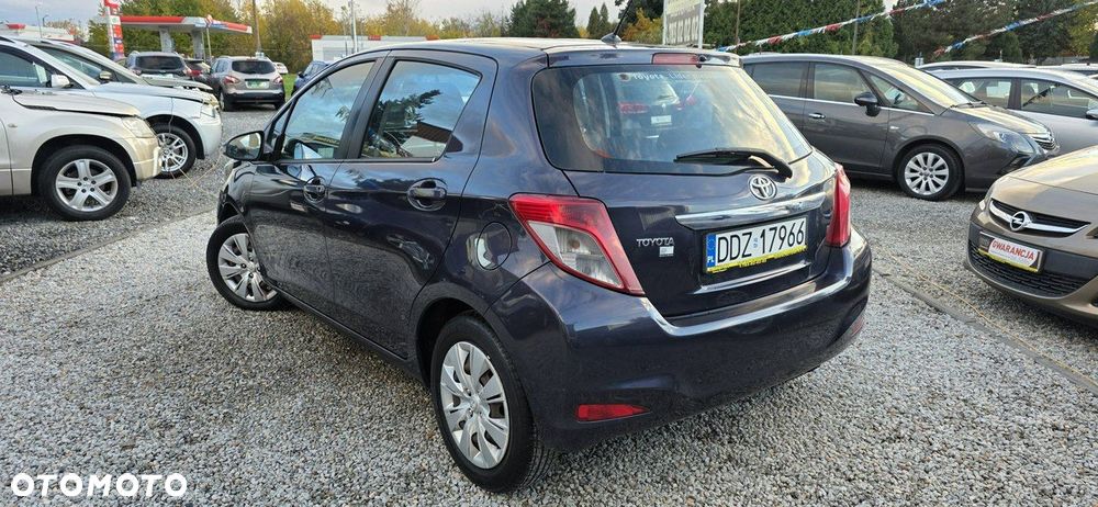 Toyota Yaris - 12