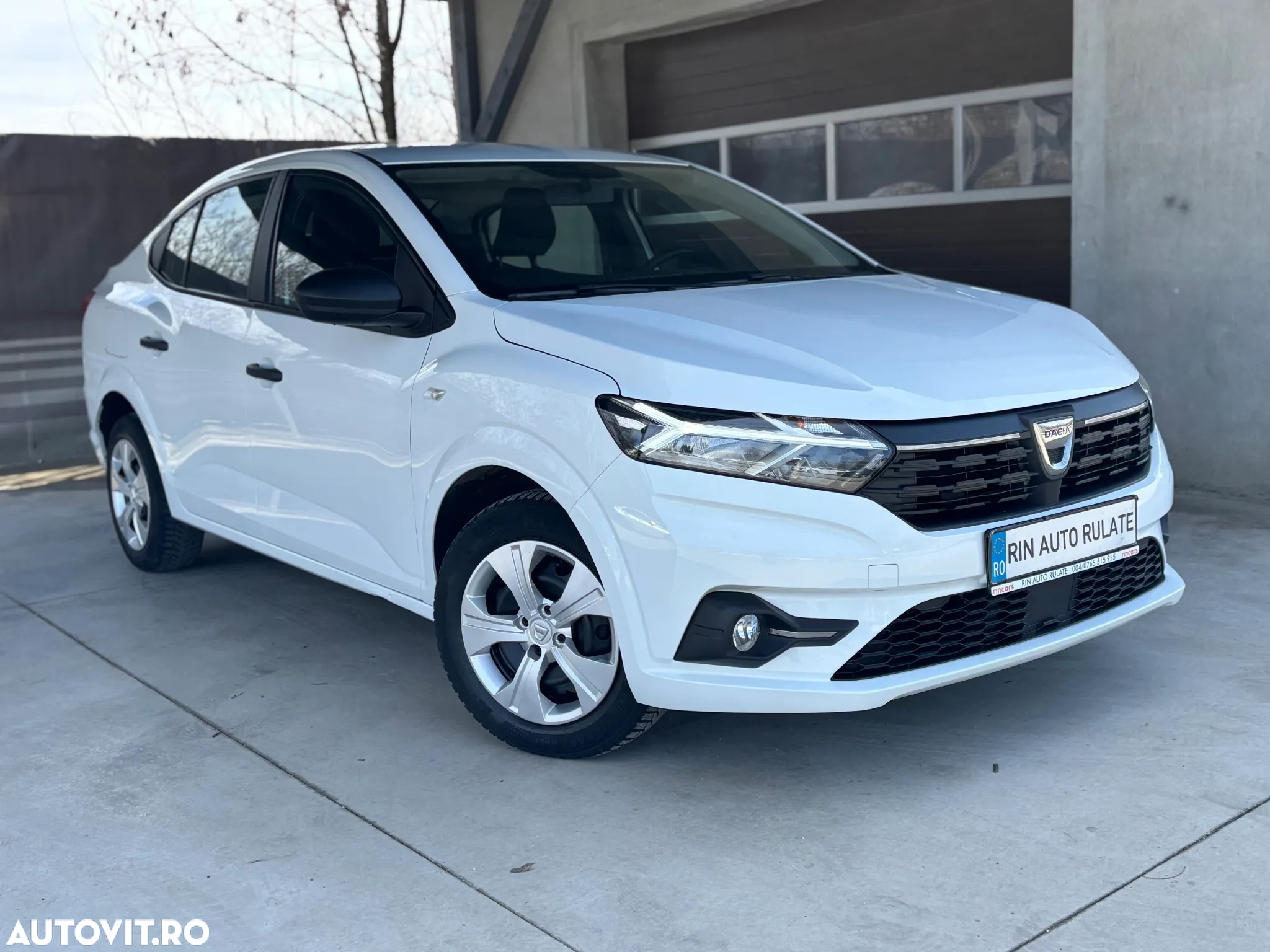 Dacia Logan TCe 90 Essential - 11