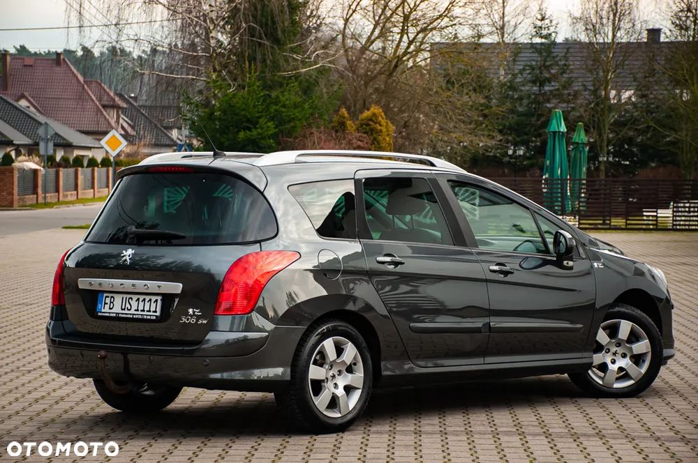 Peugeot 308 1.6 Premium Plus - 23