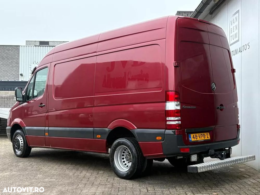 Mercedes-Benz Sprinter - 2