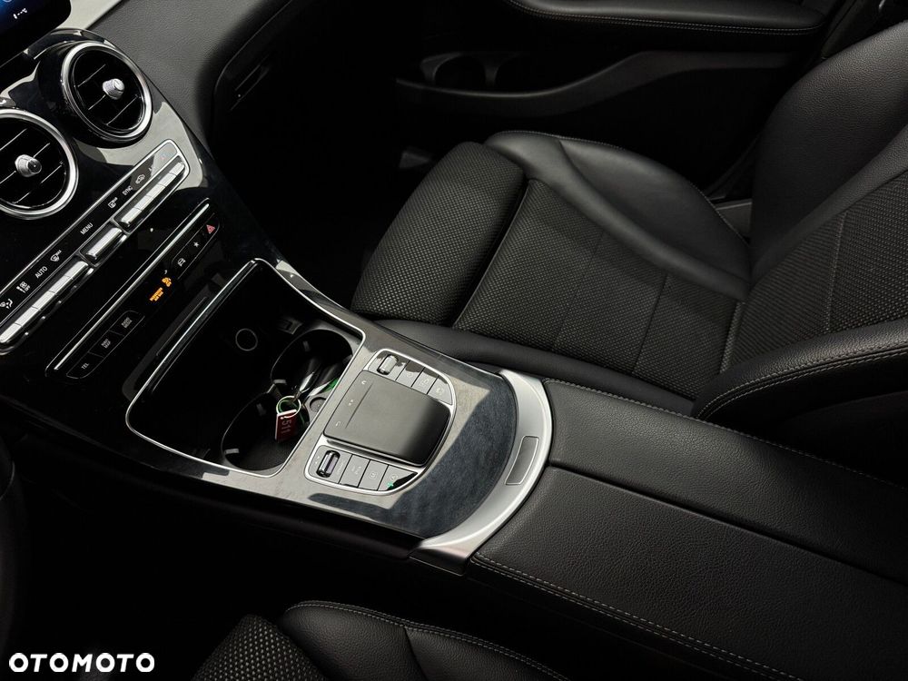 Mercedes-Benz GLC 200 d - 25