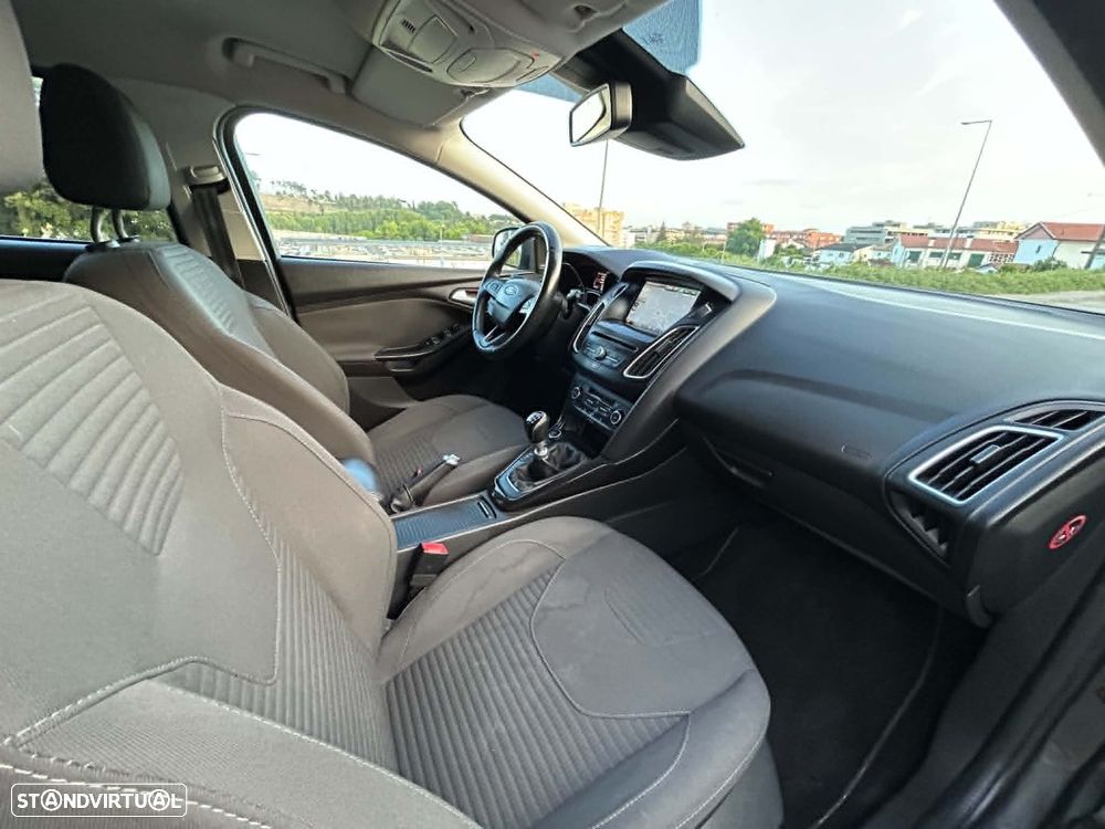 Ford Focus SW 1.5 TDCi Titanium - 12
