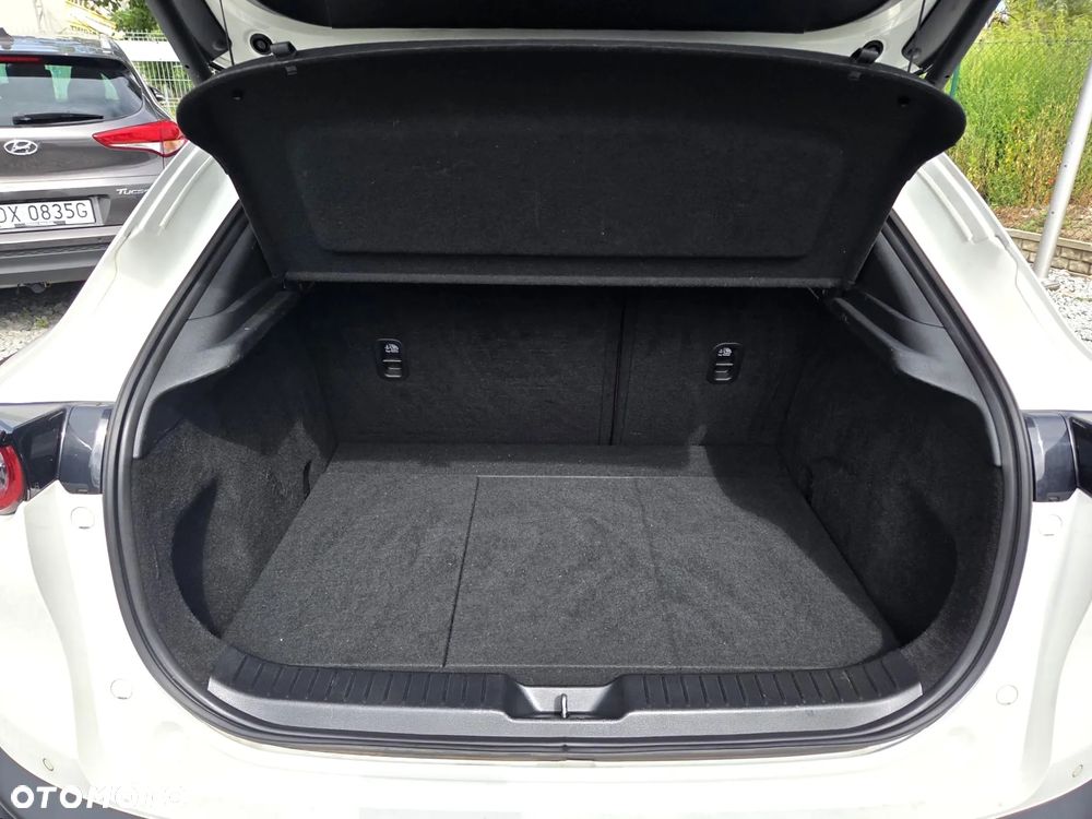 Mazda CX-30 2.0 mHEV Hikari 2WD - 40
