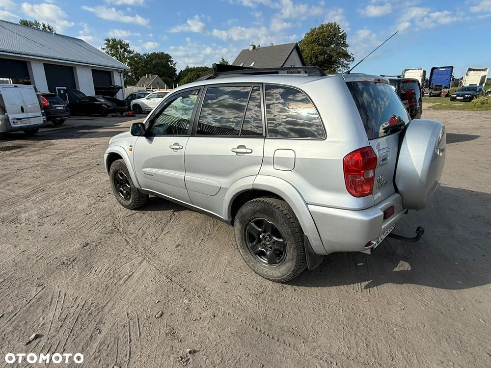 Toyota RAV4 D-4D 4x4 - 3