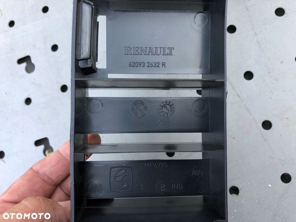 Dacia Lodgy belka zderzaka przedniego - 2