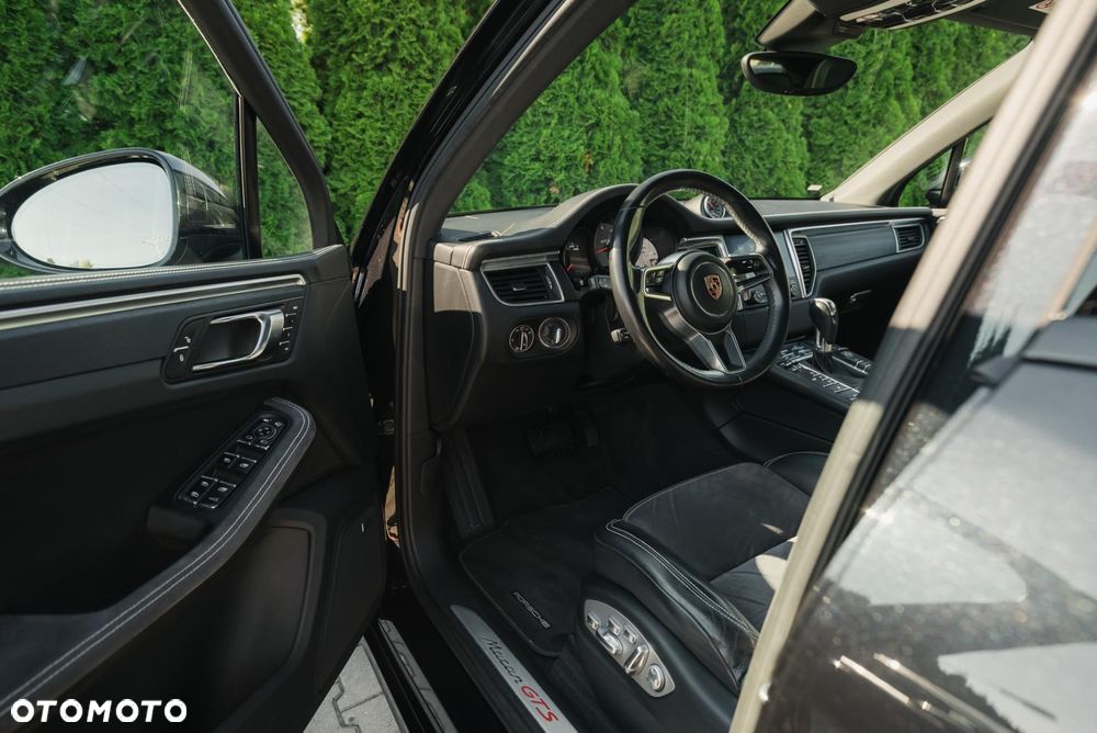 Porsche Macan - 10