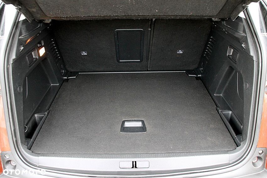 Peugeot 3008 1.2 PureTech Allure S&S EAT8 - 12