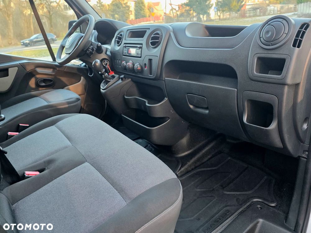 Renault Master - 24