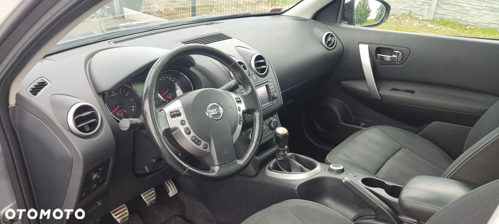 Nissan Qashqai 2.0 4x4 visia - 9