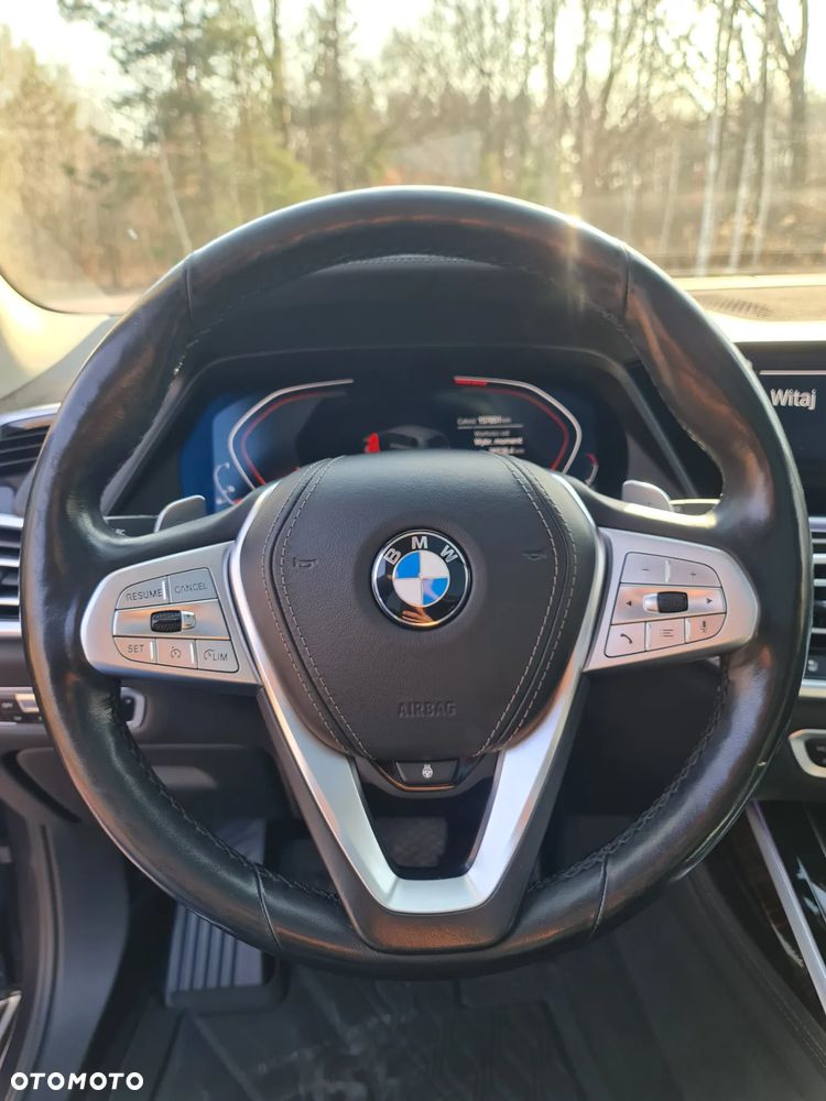 BMW X7 xDrive40i - 16