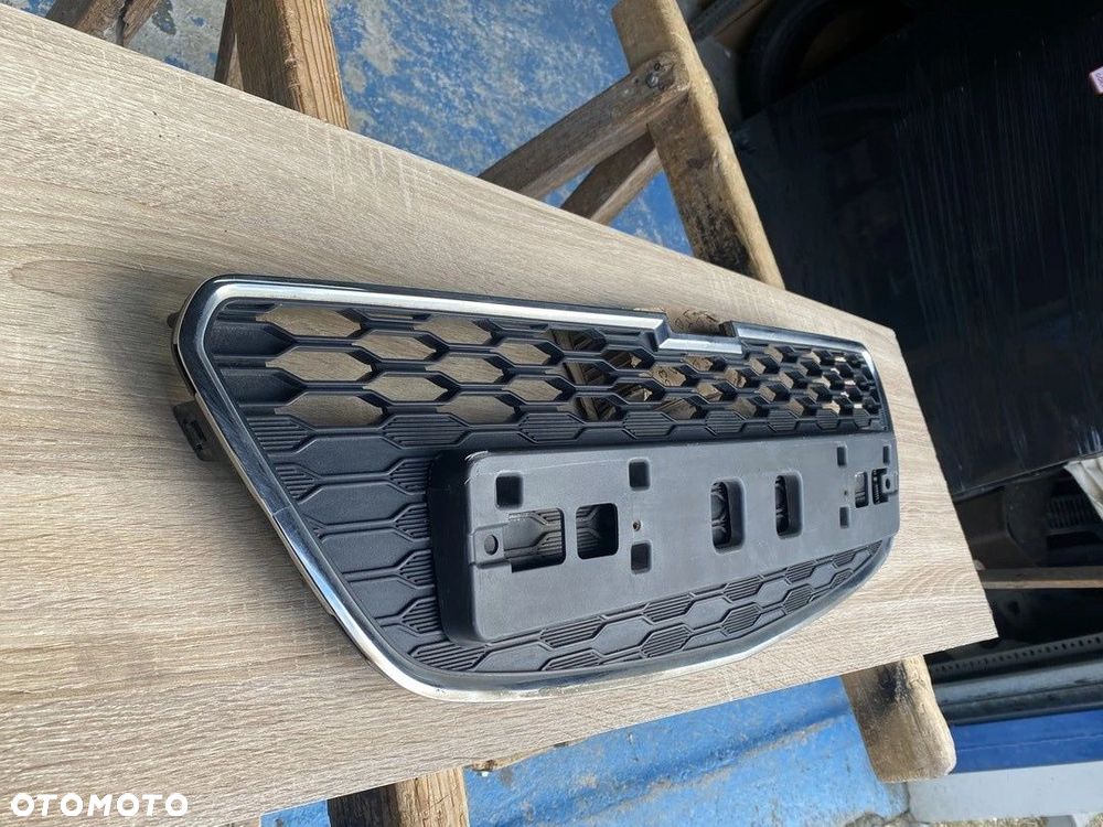 ATRAPA GRILL CHEVROLET SPARK LIFT M300 95078761 13-15 - 4
