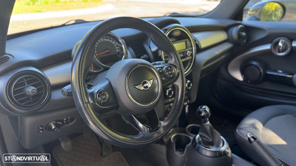 MINI 3 Portas Cooper SD - 9