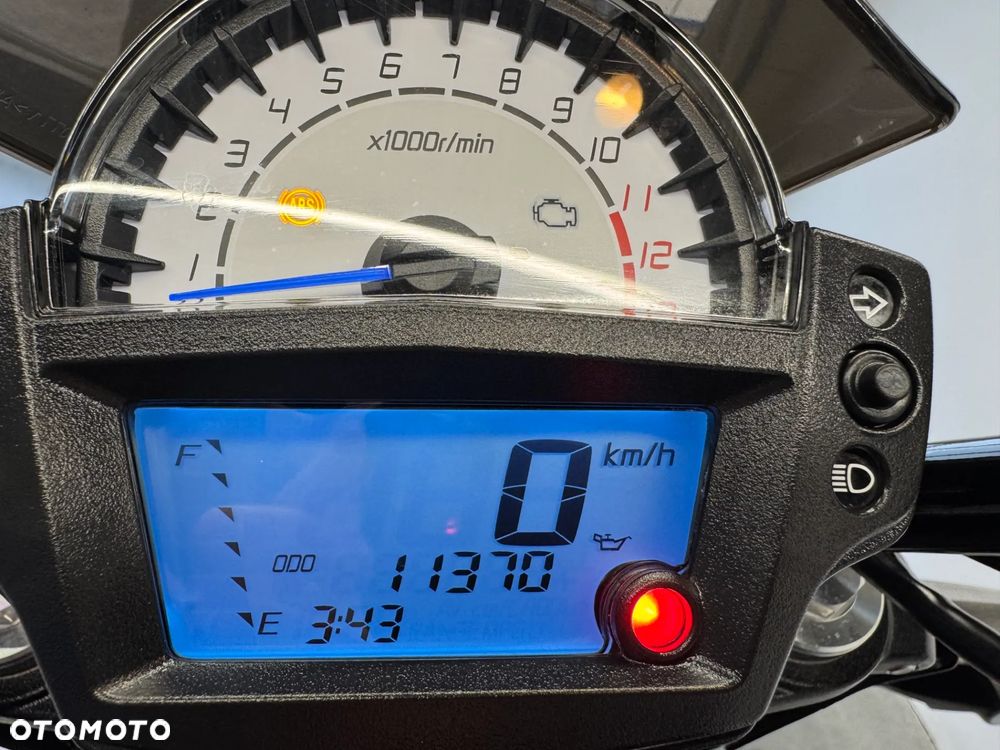 Kawasaki ER - 33