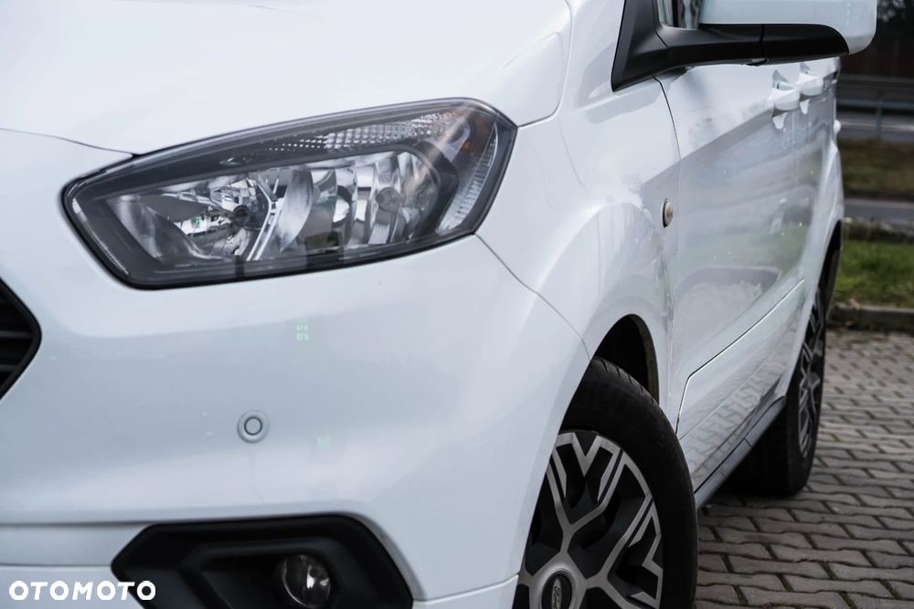 Ford Tourneo Courier 1.5 TDCi S&S Titanium - 16