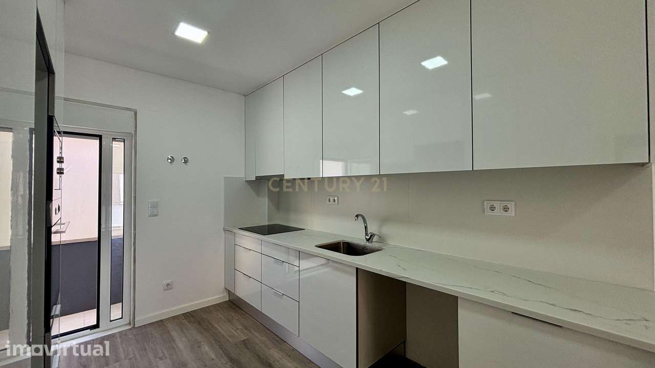 Apartamento T3 Duplex | Ar condicionado | Camarate - Grande imagem: 4/20