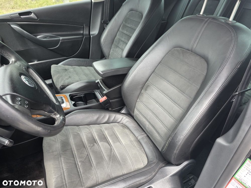 Volkswagen Passat - 30
