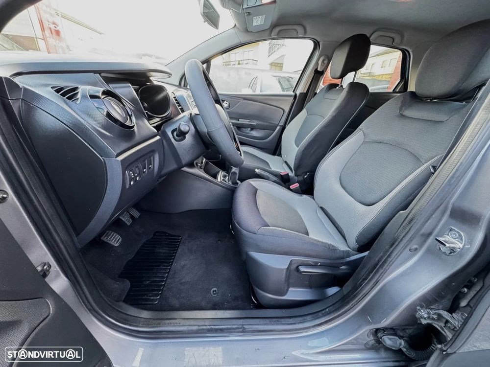 Renault Captur 1.5 dCi - 10