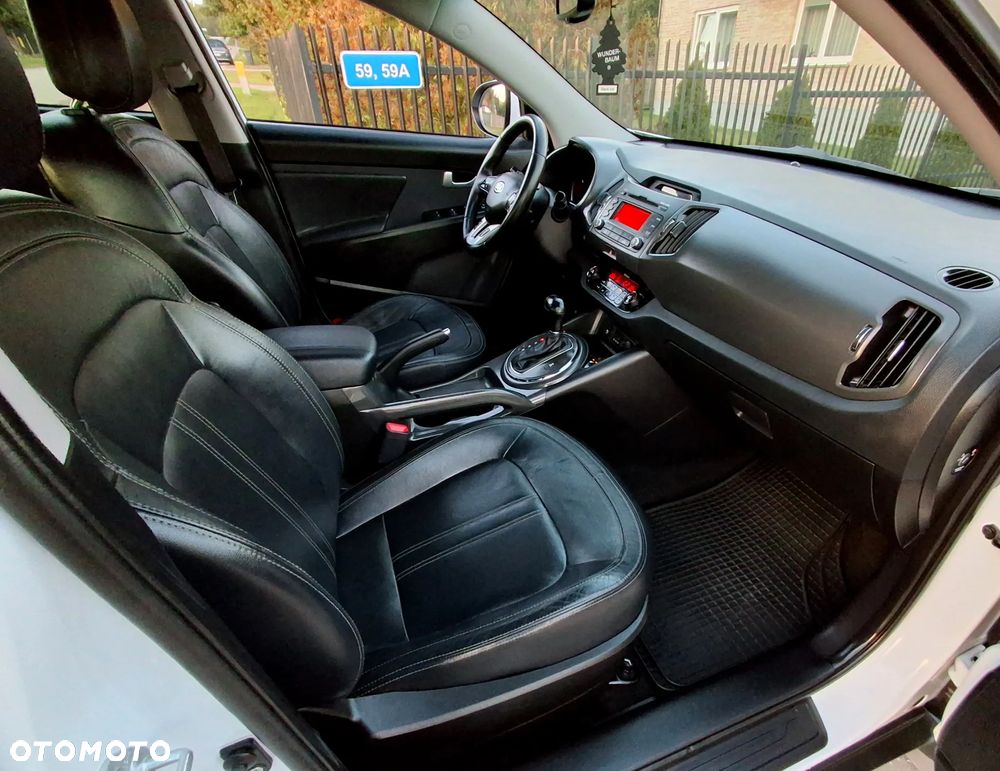 Kia Sportage 2.0 CRDI 4WD Automatik Dream-Team Edition - 24