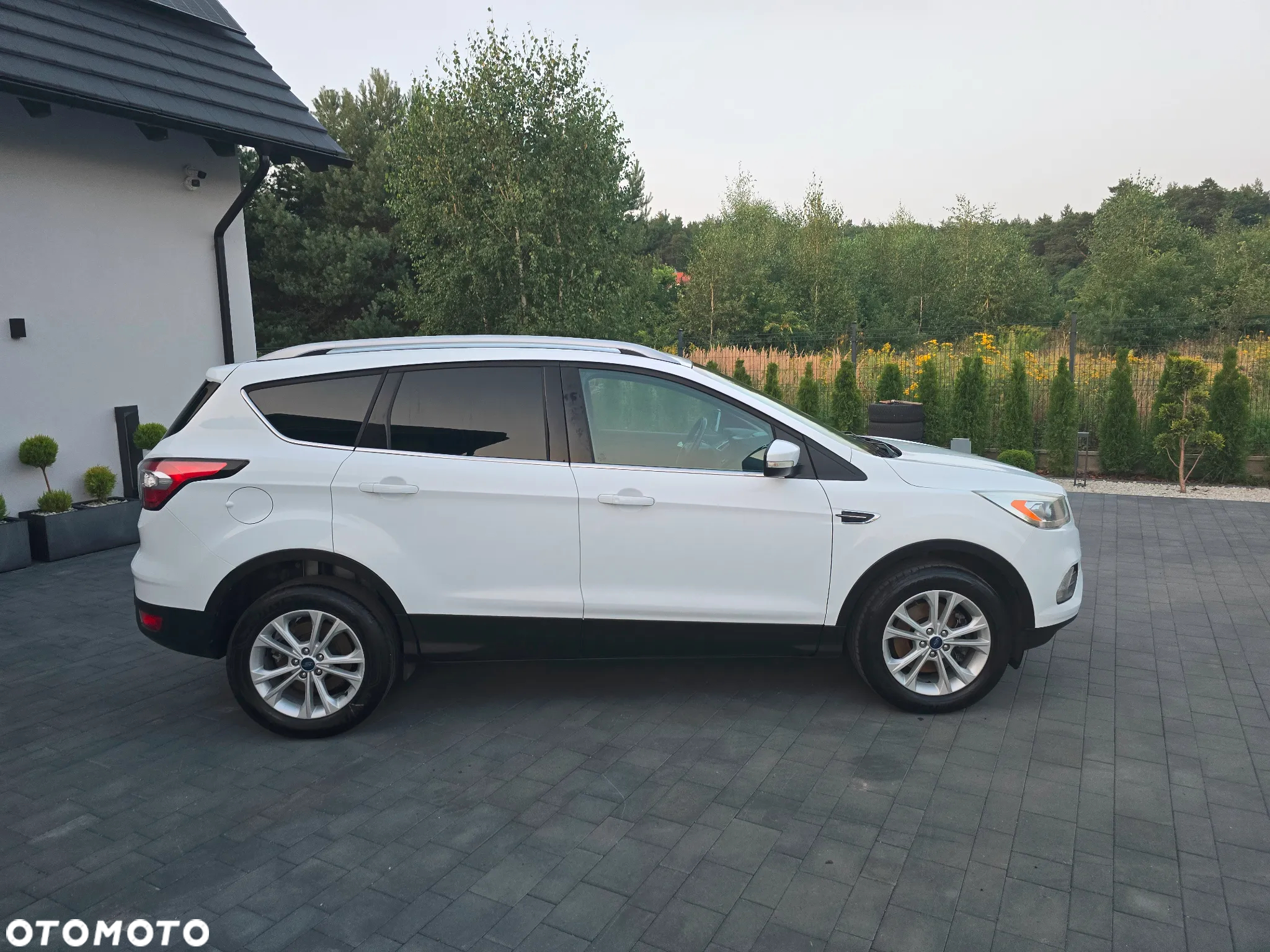 Ford Kuga 2.0 TDCi FWD Titanium - 9