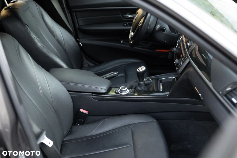 BMW Seria 3 320d Efficient Dynamics Edition Edition Luxury Line Purity - 9