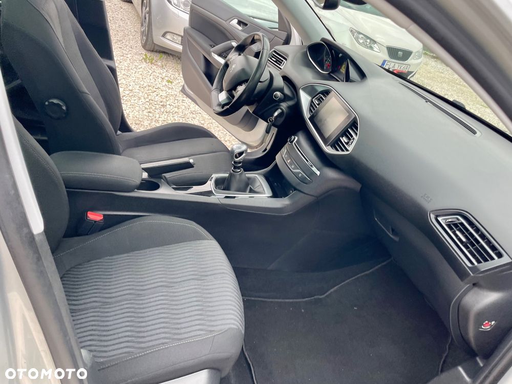 Peugeot 308 BlueHDi 120 Stop & Start Business-Line - 37