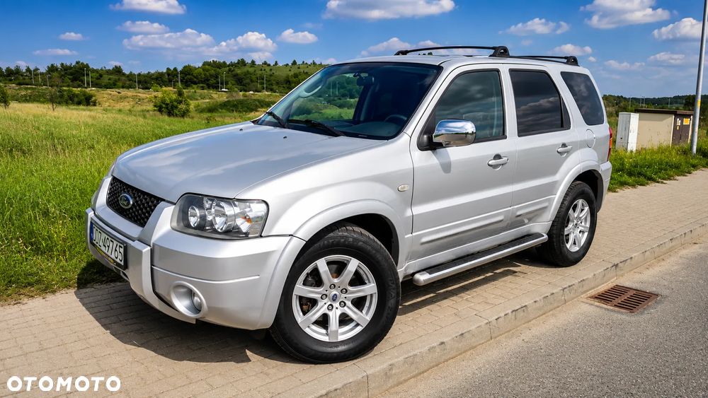 Ford Maverick 3.0 V6 Limited - 1