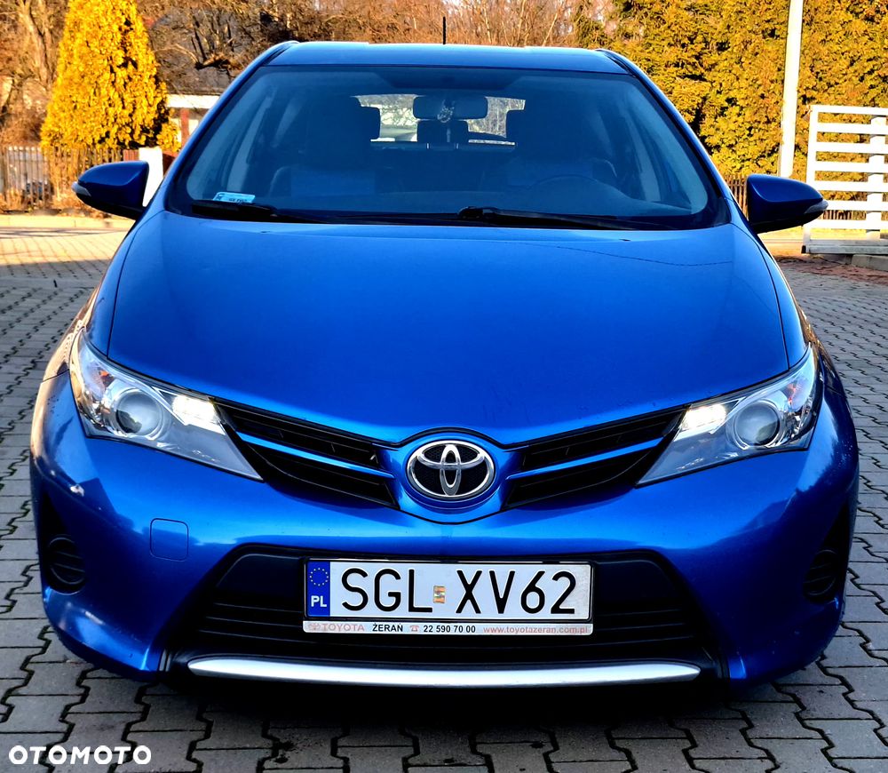 Toyota Auris - 1