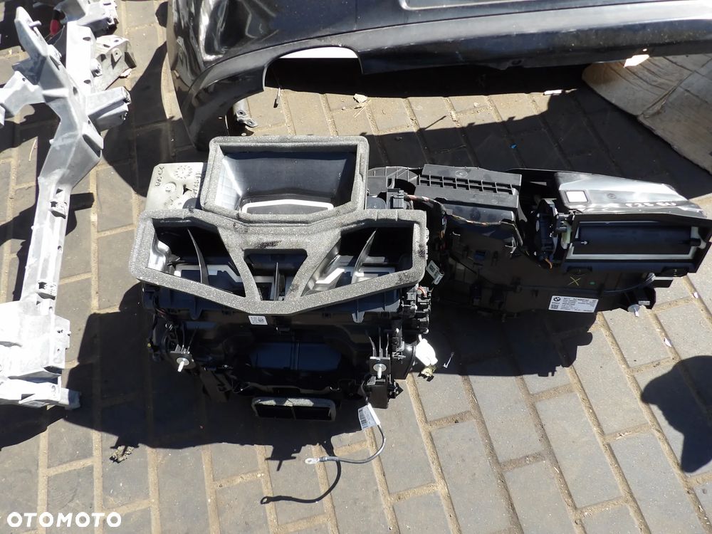 BMW - G31,G30 - NAGRZEWNICA - DEMONTAŻ - EUROPA - 9868742 - 1