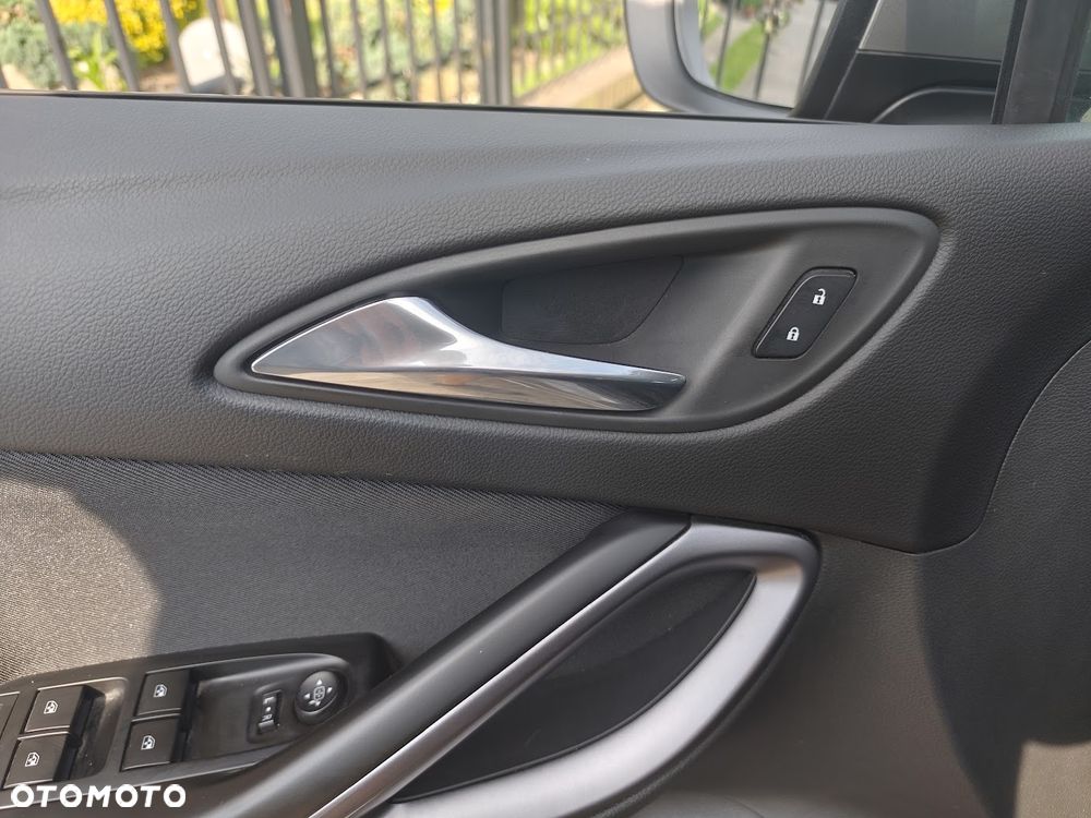 Opel Astra 1.4 T Enjoy - 23
