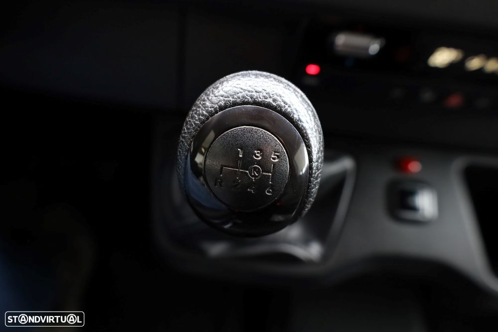 Mercedes-Benz Sprinter 315 CDI/43 Luxo (2+2+2+3) - 39