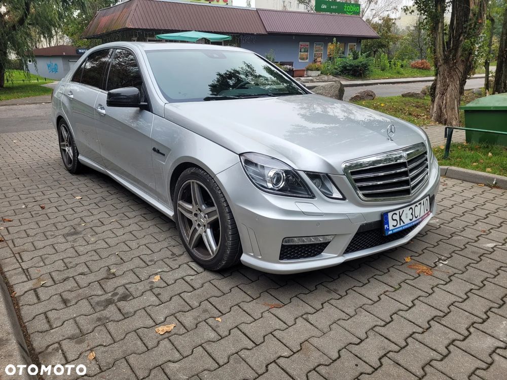 Mercedes-Benz E-Class 2009 photo 4