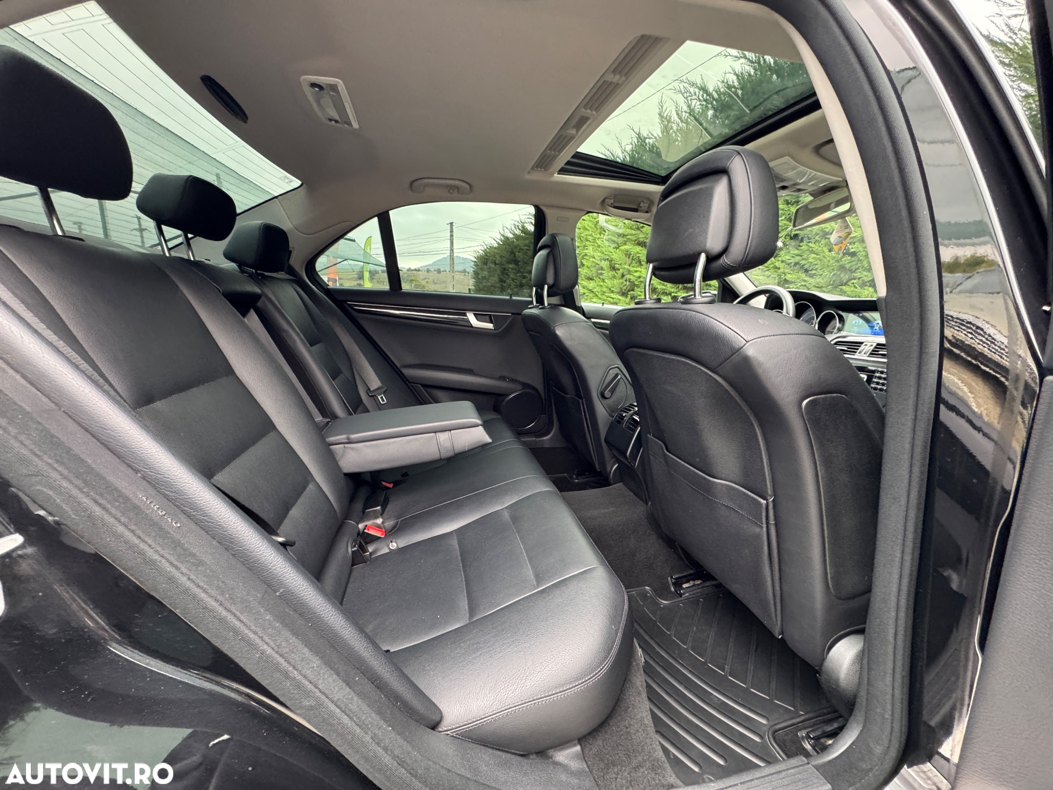 Mercedes-Benz C - 15