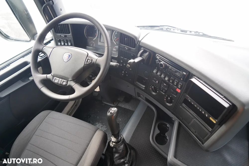 Scania G 370 / 6x4 / BASCULĂ SPATE + HIAB 144E S-3 HDS / RADIOCOMANDĂ / ROTATOARE / FURCĂ PENTRU PALEȚI / EURO 6 / - 30