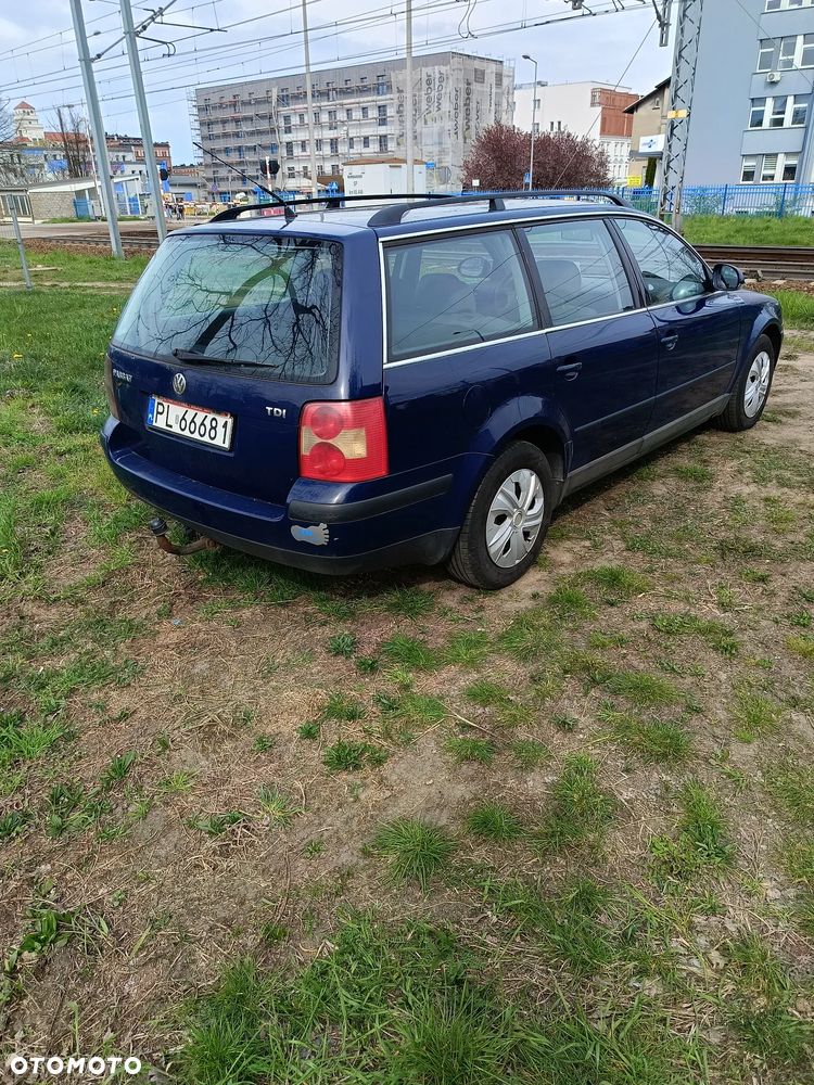 Volkswagen Passat 1.9 TDI Comfortline - 2