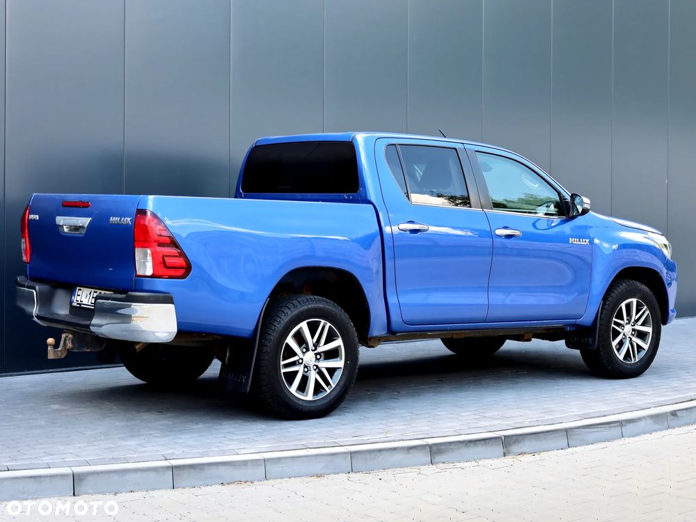Toyota Hilux 2.4 D-4D Double Cab SR5 4x4 - 12