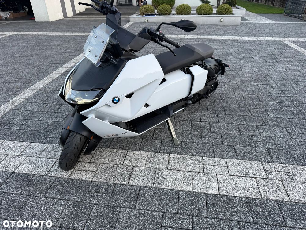 BMW CE 04 - 16