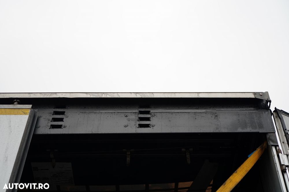 Wielton CORTINĂ WIELTON / MEGA / ACOPERIȘ CULISANT / SISTEM BDE - STALPINI CULISANTI / SAF / ACOPERIȘ ARMAT - 22