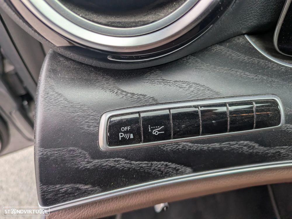 Mercedes-Benz E 220 d 4-Matic All Terrain Avantgarde + - 9