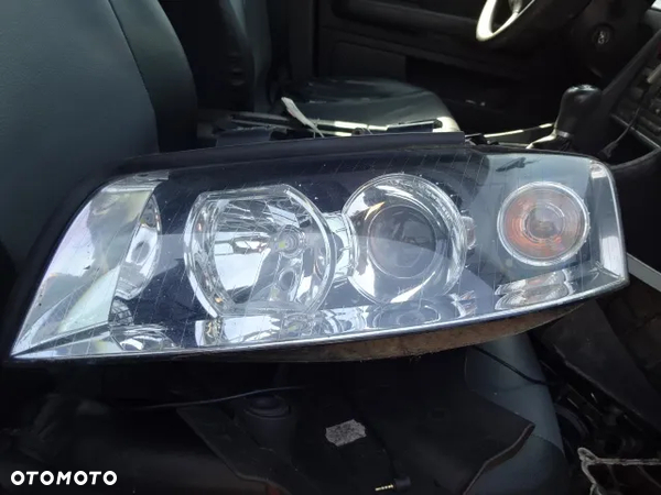 Lampa przednia lewa Audi A4 B6 Europa
