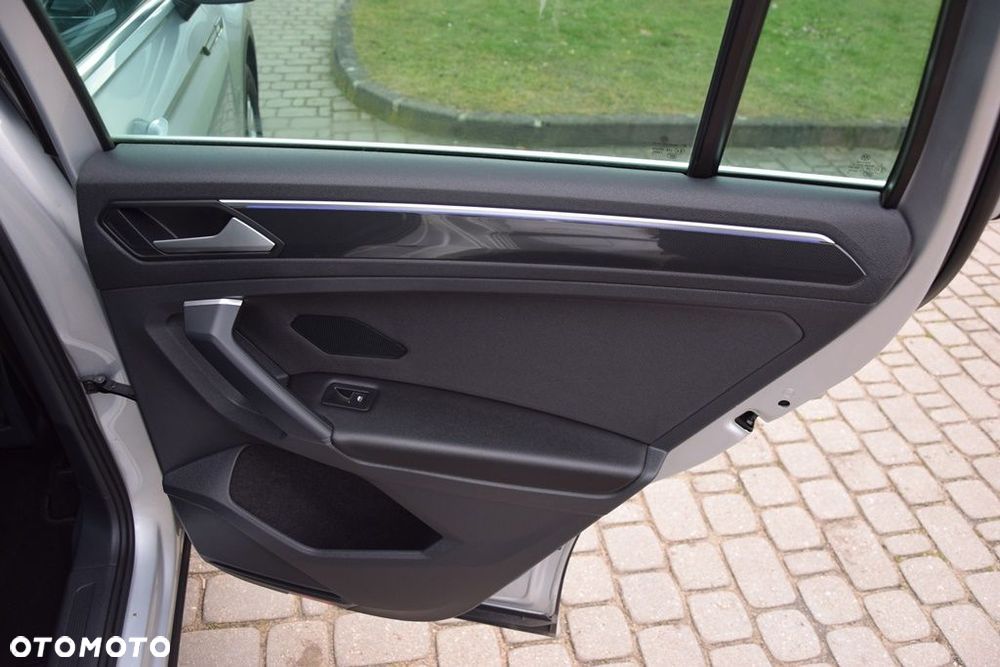 Volkswagen Tiguan 2.0 TDI SCR DSG R-Line - 26